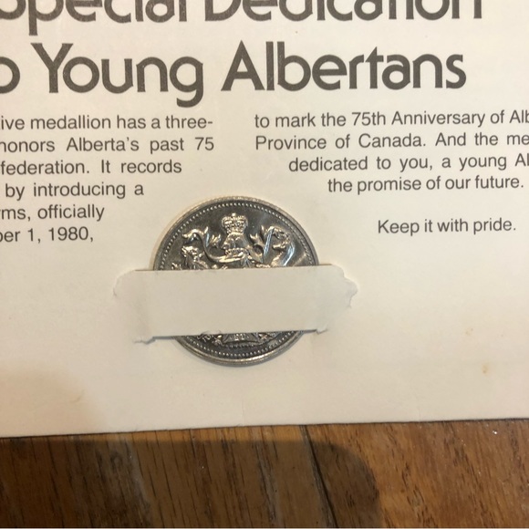 Alberta 1905-1980 75th Anniversary Medal - dedicated to youth students - Picture 7 of 14